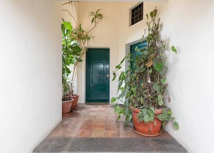 Luxury Heritage Penthouse - Navona Apartment *